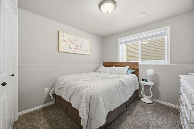 6012 58th Avenue S, Fargo, ND 58104