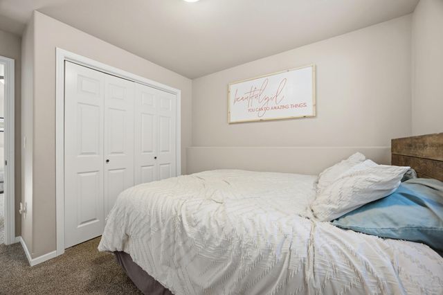 6012 58th Avenue S, Fargo, ND 58104