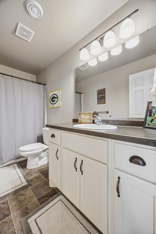 6012 58th Avenue S, Fargo, ND 58104