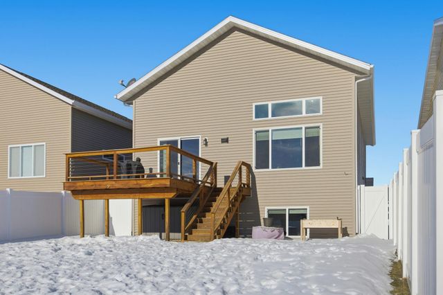 6012 58th Avenue S, Fargo, ND 58104