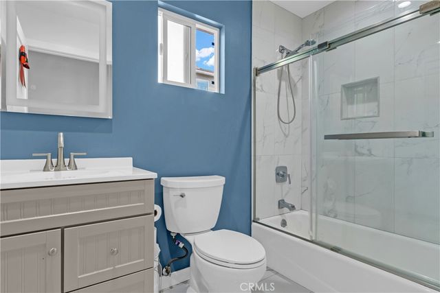7745 Radford, North Hollywood, CA 91605