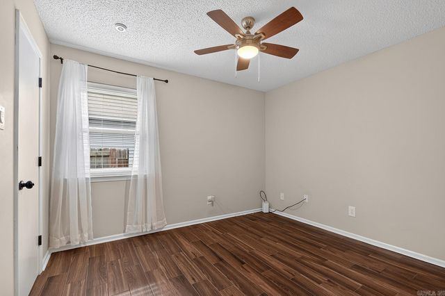 111 Amber Oaks, Sherwood, AR 72120