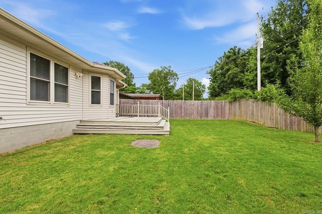 111 Amber Oaks, Sherwood, AR 72120