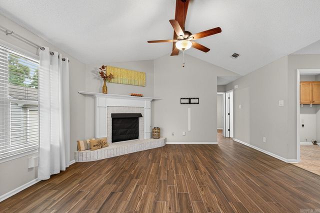 111 Amber Oaks, Sherwood, AR 72120