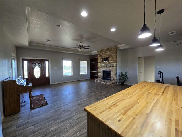 3250 Springfield Road, Springtown, TX 76082