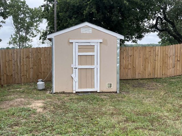 3250 Springfield Road, Springtown, TX 76082