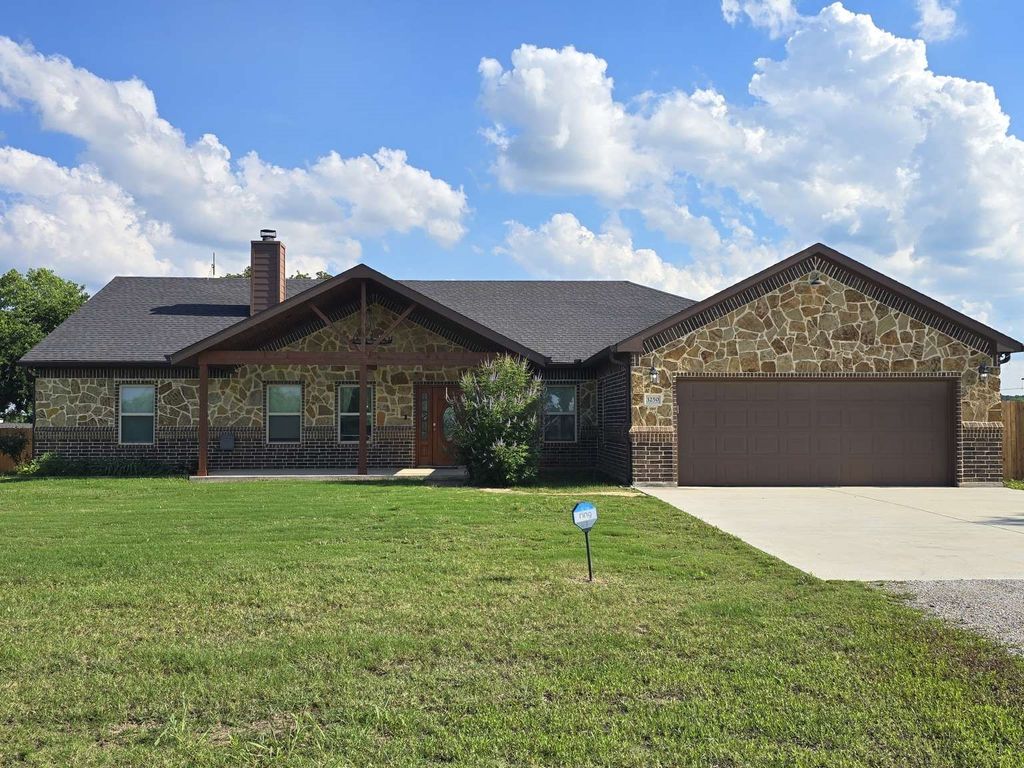 3250 Springfield Road, Springtown, TX 76082