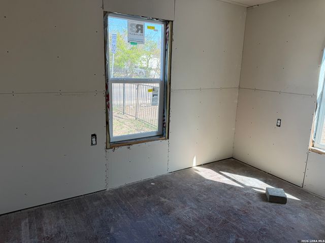 438 Cravens, San Antonio, TX 78223