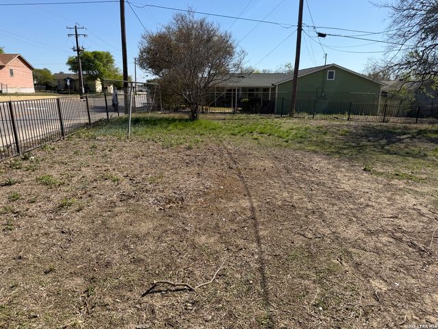 438 Cravens, San Antonio, TX 78223