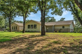 704 Gibbons Road S, Argyle, TX 76226