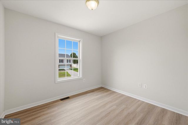 224 FORD CIR, Inwood, WV 25428