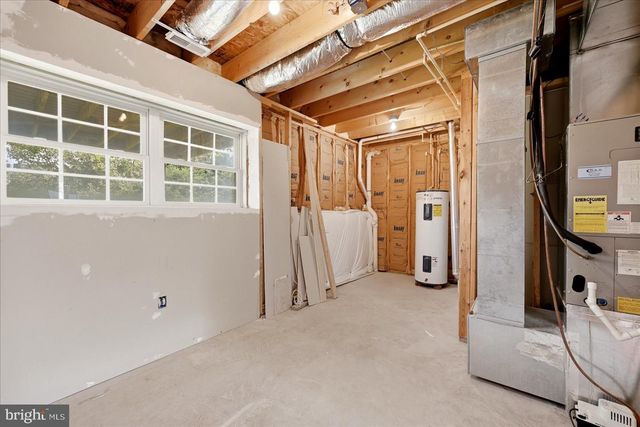 224 FORD CIR, Inwood, WV 25428