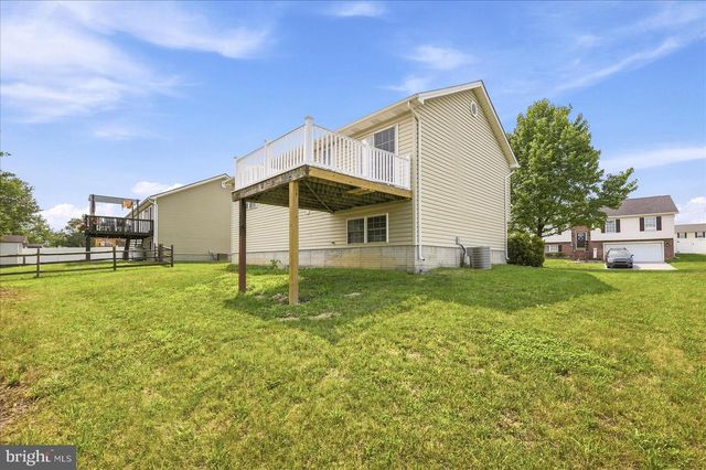 224 FORD CIR, Inwood, WV 25428