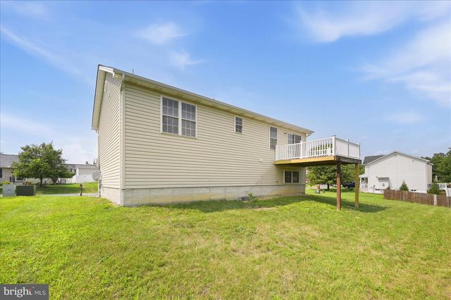 224 FORD CIR, Inwood, WV 25428