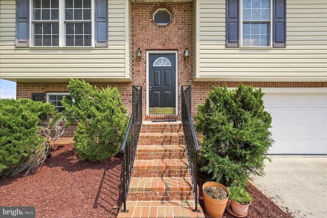 224 FORD CIR, Inwood, WV 25428