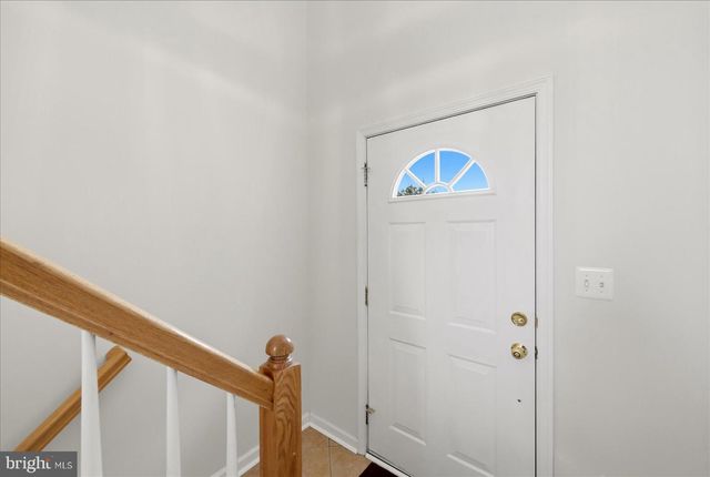 224 FORD CIR, Inwood, WV 25428