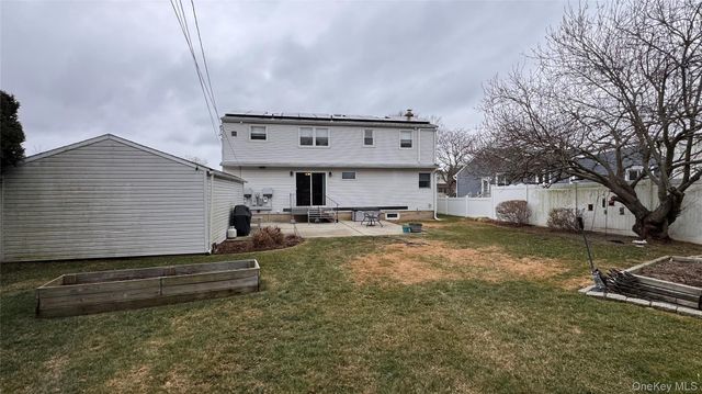 493 Kell Place, Seaford, NY 11783