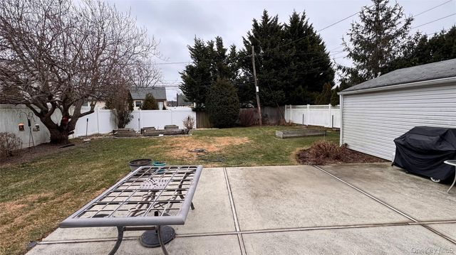 493 Kell Place, Seaford, NY 11783