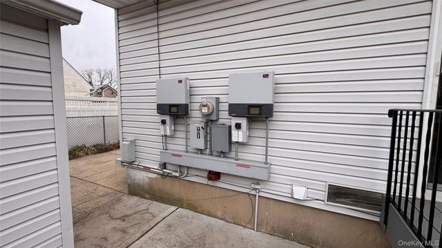 493 Kell Place, Seaford, NY 11783