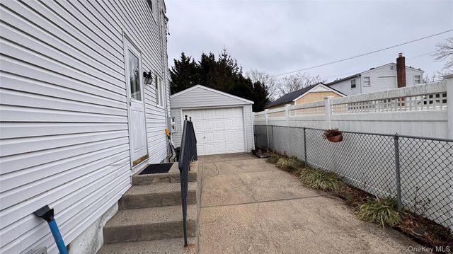 493 Kell Place, Seaford, NY 11783