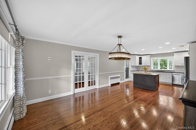 5 Longview Court, Huntington, NY 11743