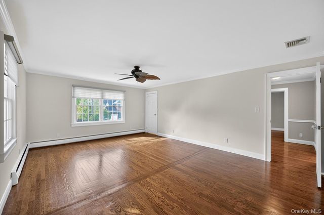 5 Longview Court, Huntington, NY 11743