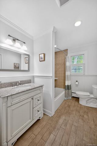 5 Longview Court, Huntington, NY 11743