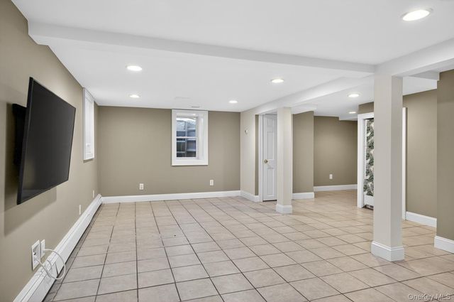 5 Longview Court, Huntington, NY 11743