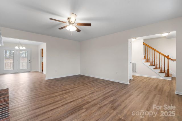 3723 Franklin Court, Newton, NC 28658