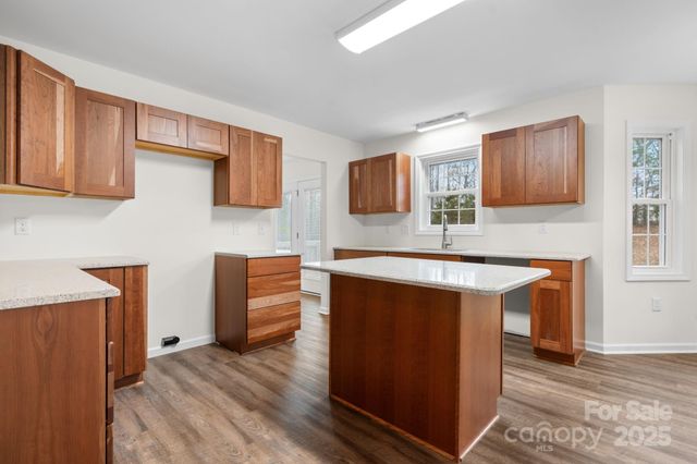 3723 Franklin Court, Newton, NC 28658