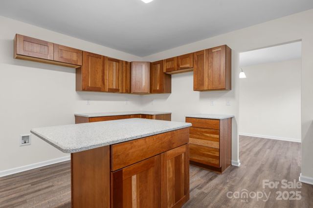 3723 Franklin Court, Newton, NC 28658