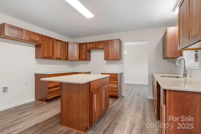 3723 Franklin Court, Newton, NC 28658