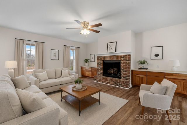 3723 Franklin Court, Newton, NC 28658