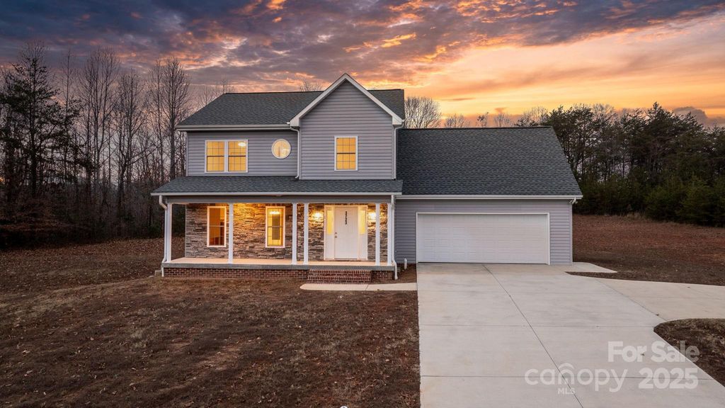 3723 Franklin Court, Newton, NC 28658