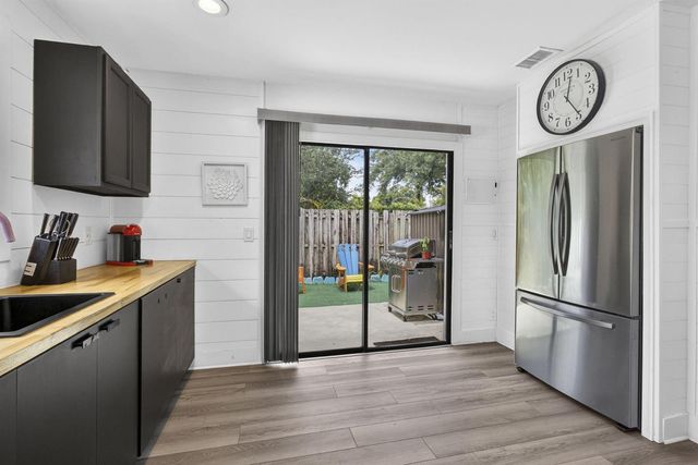 537 Goldenwood Way, Wellington, FL 33414