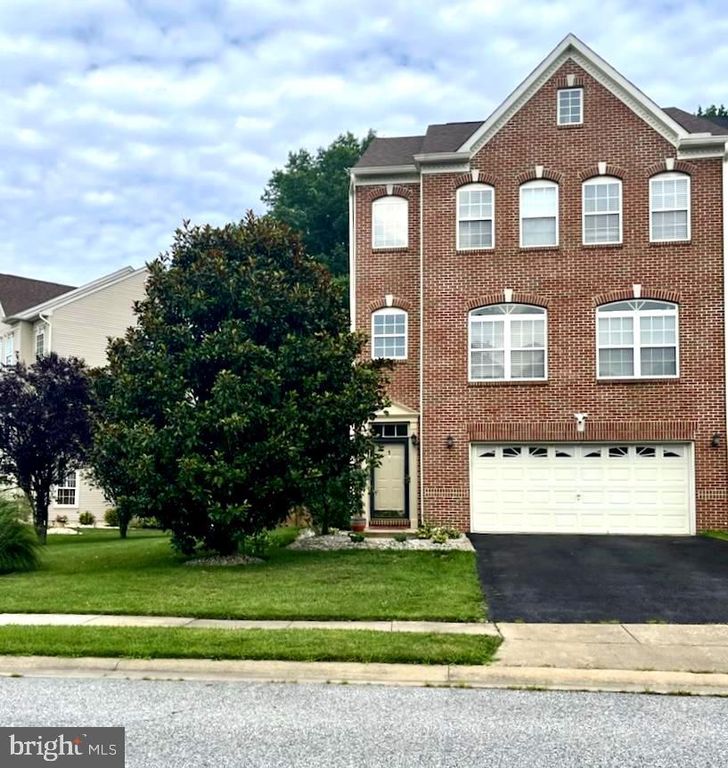 1 JASMINE DR, Bear, DE 19701