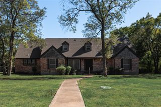 102 S Royal Oak Drive, Duncanville, TX 75116