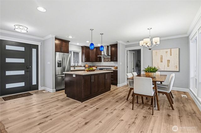 1217 150th Avenue SE, Bellevue, WA 98007