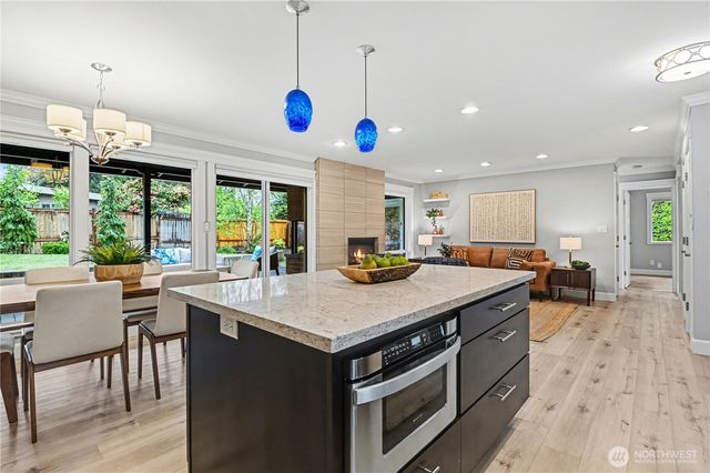 1217 150th Avenue SE, Bellevue, WA 98007