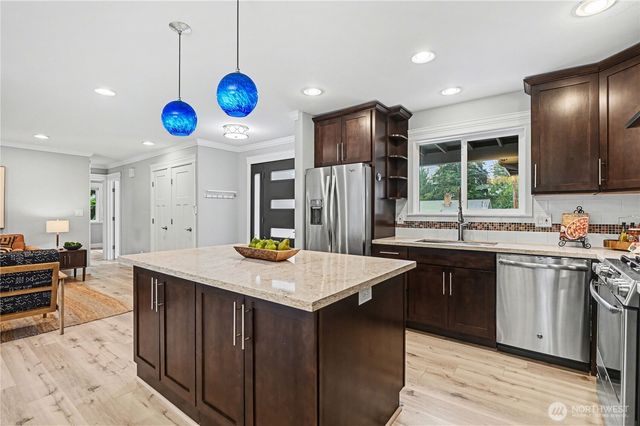 1217 150th Avenue SE, Bellevue, WA 98007