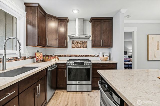 1217 150th Avenue SE, Bellevue, WA 98007