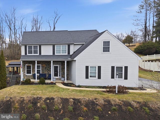 44 SILVER DR, Elizabethtown, PA 17022