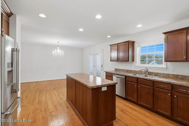 9015 Pinnacle Place Dr, Louisville, KY 40272