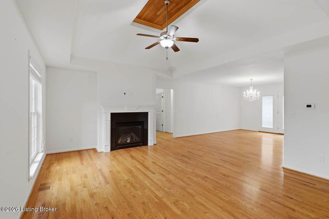 9015 Pinnacle Place Dr, Louisville, KY 40272