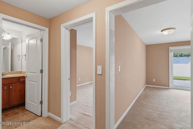 9015 Pinnacle Place Dr, Louisville, KY 40272