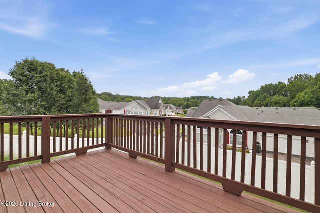 9015 Pinnacle Place Dr, Louisville, KY 40272
