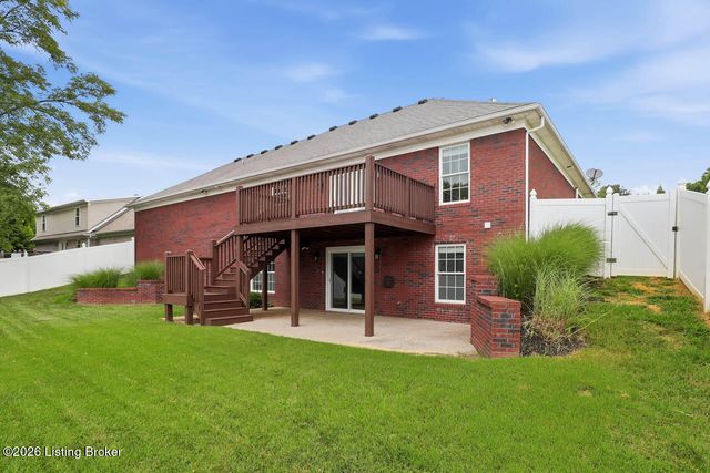 9015 Pinnacle Place Dr, Louisville, KY 40272
