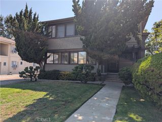 325 S Los Robles Avenue, Pasadena, CA 91101