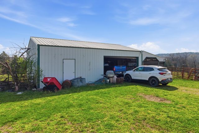 557 Hagewood Lane, Theodosia, MO 65761