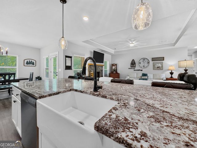 140 Linton Estates Avenue, Newnan, GA 30263